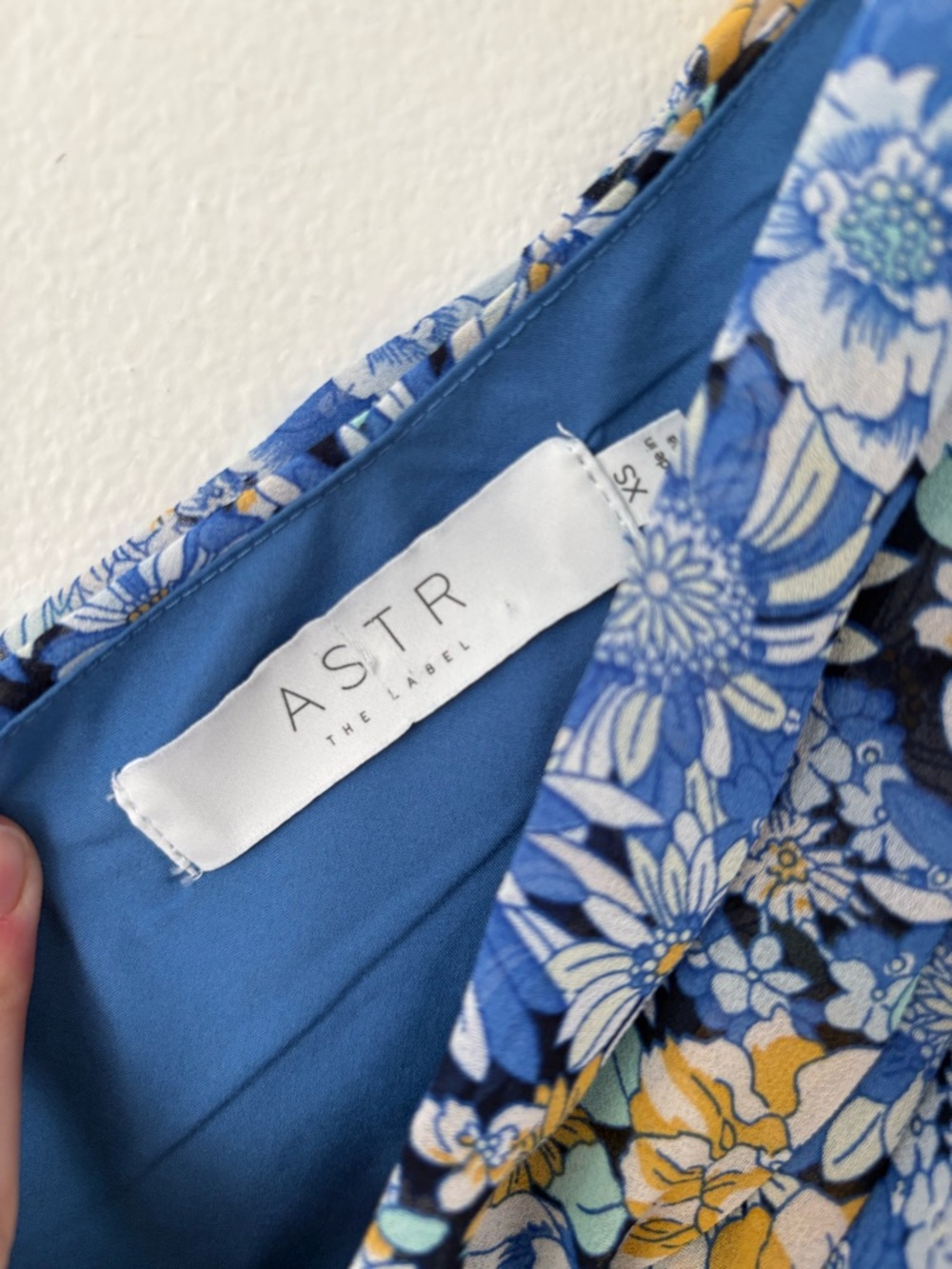 ASTR The Label Blue Floral Santorini One Puff Sleeve Shoulder Midi Dress Size XS - Picture 10 of 14